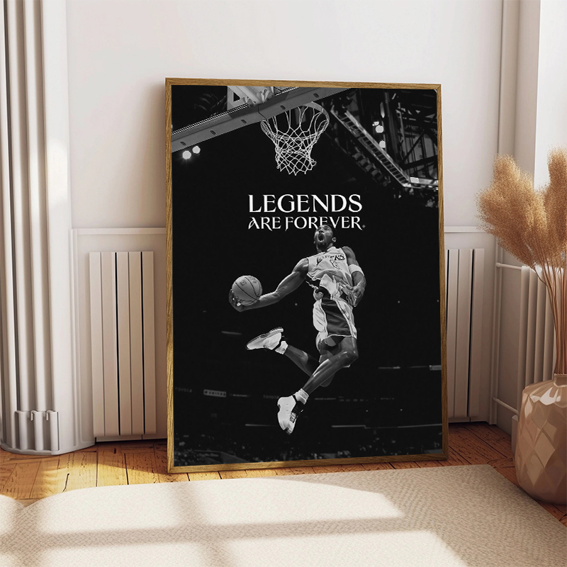 黒と白のバスケットボールスターの感動的な引用ポスター、ホーム - Sports Equipment Poster のレビューと価格